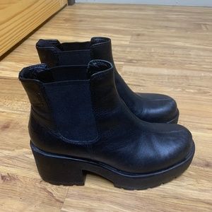 Vagabond Chelsea Dioon Boot